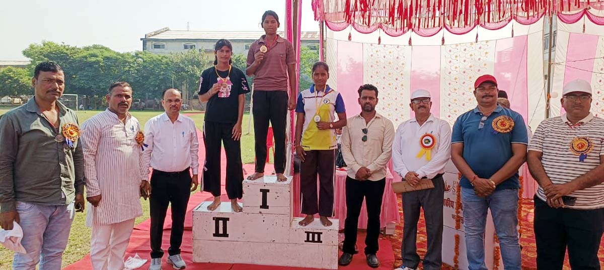एथलेटिक्स प्रतियोगिता में बिंदकी का दबदबा, बनी ओवरऑल चैंपियन