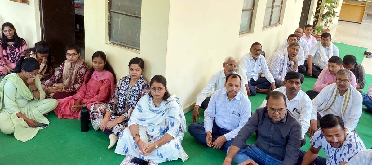 लंबित मांगों को लेकर लेखपाल संघ ने सीएम को भेजा ज्ञापन
