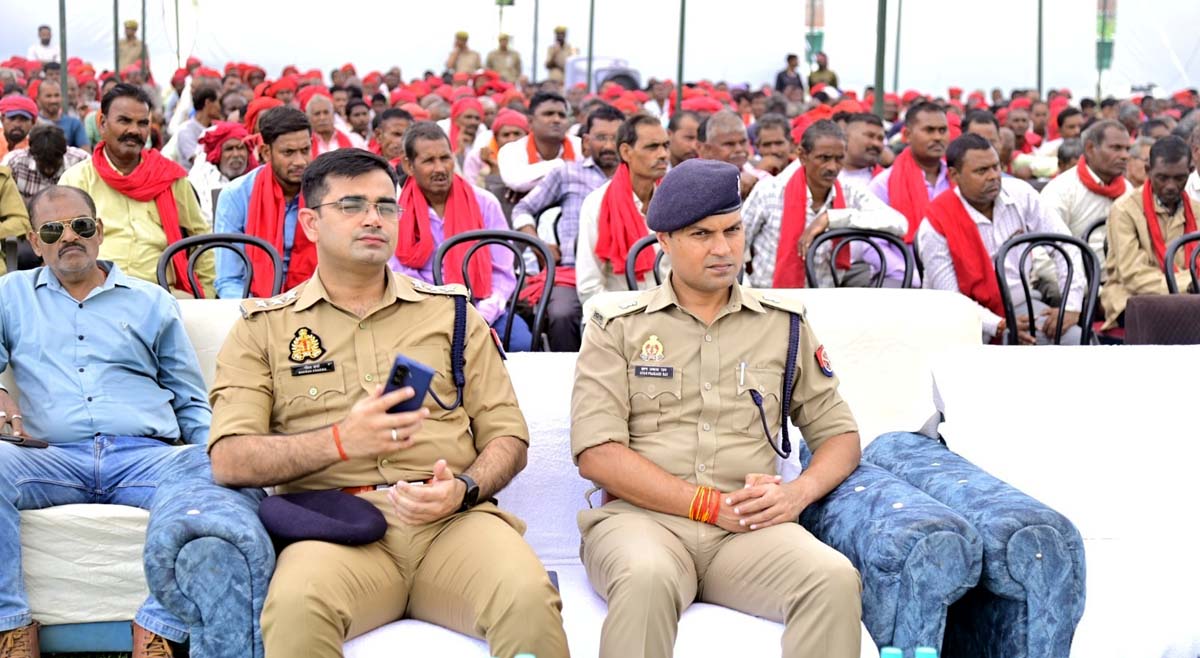 सीएम की घोषणा से राहत, राज्यमंत्री समेत जनप्रतिनिधियों ने किया सम्मानित