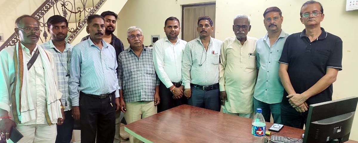 गणेश शंकर विद्यार्थी की जयंती पर पत्रकारों ने दी श्रद्धांजलि