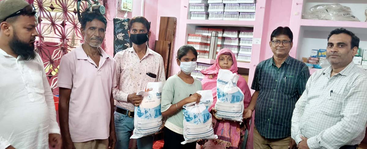 सेवा संकल्प अभियान के तहत टीबी मरीजों को बांटा पोषण आहार