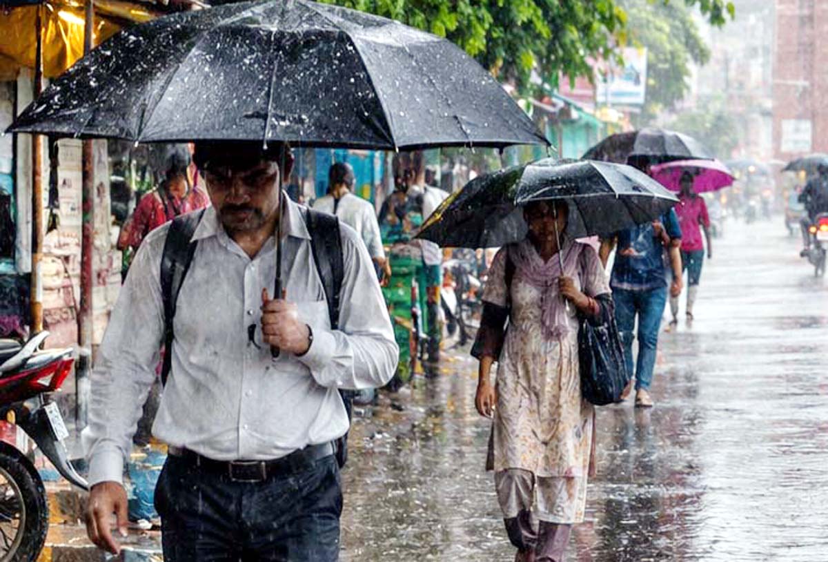 मौसम ने ली करवट, बेमौसम बारिश से भीगा फतेहपुर