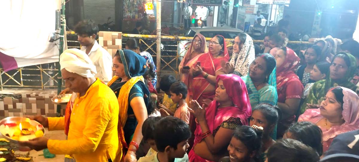 मां चन्द्रघंटा के दर्शन-पूजन को मंदिरों में उमड़े भक्त