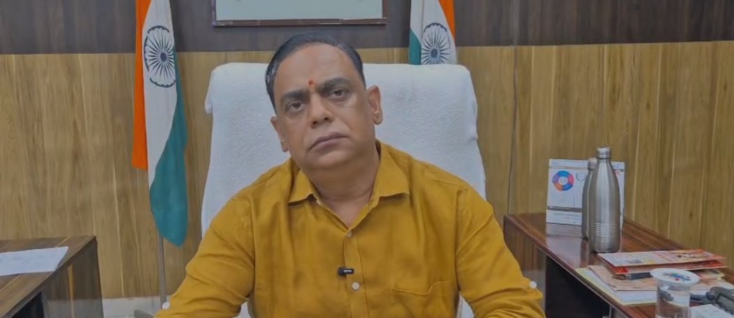 कुपोषण से जंग: जालौन में 52 अधिकारियों ने 97 बच्चों की ली जिम्मेदारी