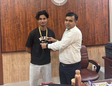 गोल्ड जीतने वाले ललितपुर के सृजल राठौर अब राष्ट्रीय पैरा टेबल टेनिस में दिखाएंगे दम