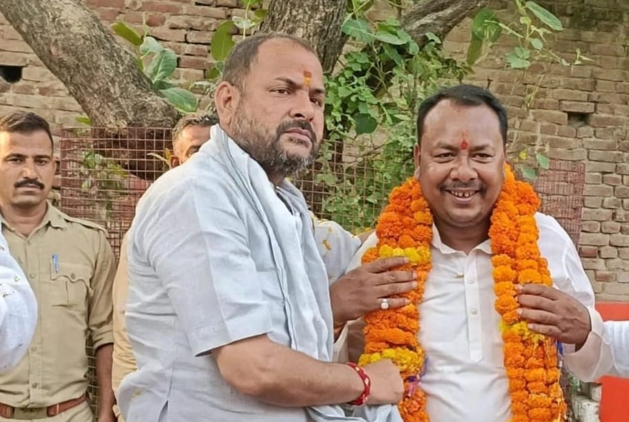 जनसेवा और समर्पण की मिसाल: बांदा के दिलों पर राज करने वाले जननायक