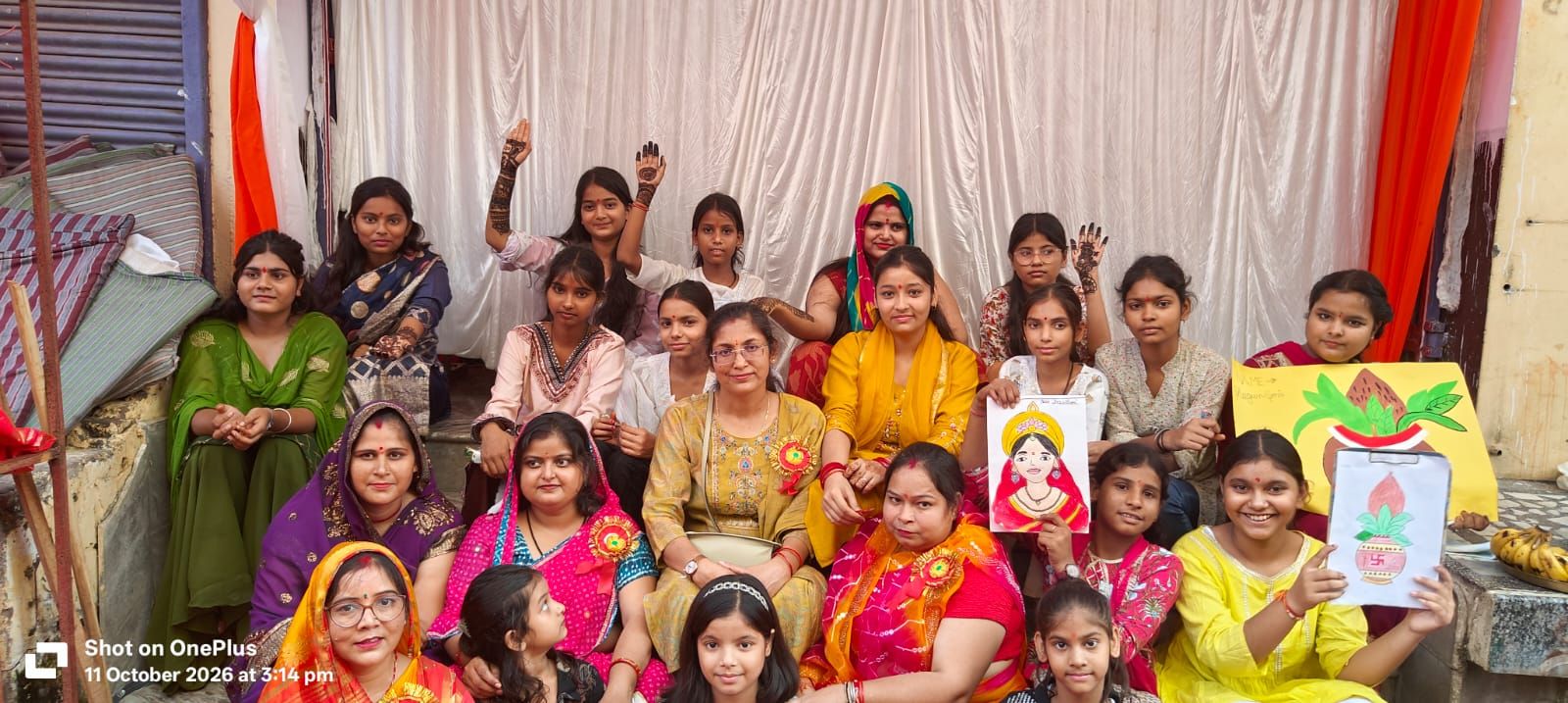 माँ अंबे की थीम पर मेहंदी एवं चित्रकला प्रतियोगिता आयोजित, बच्चियों ने दिखाई प्रतिभा