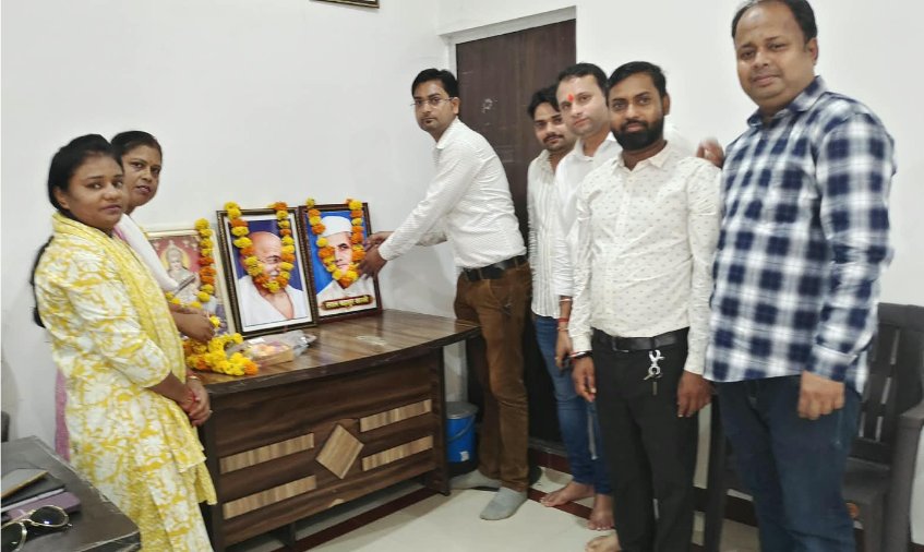 गांधी-शास्त्री जयंती पर राष्ट्रीय पत्रकार सुरक्षा परिषद बाँदा ने जिला कार्यलय मैं मनाया
