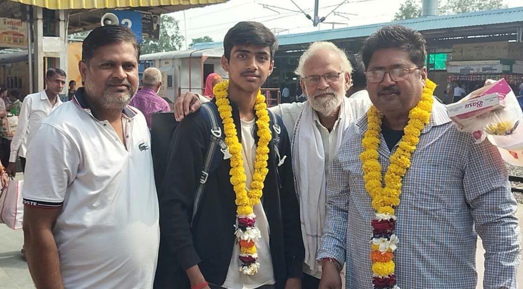 राष्ट्रीय चौंपियन सक्षम का बांदा में भव्य स्वागत, अब कोरिया में तिरंगा लहराने की तैयारी