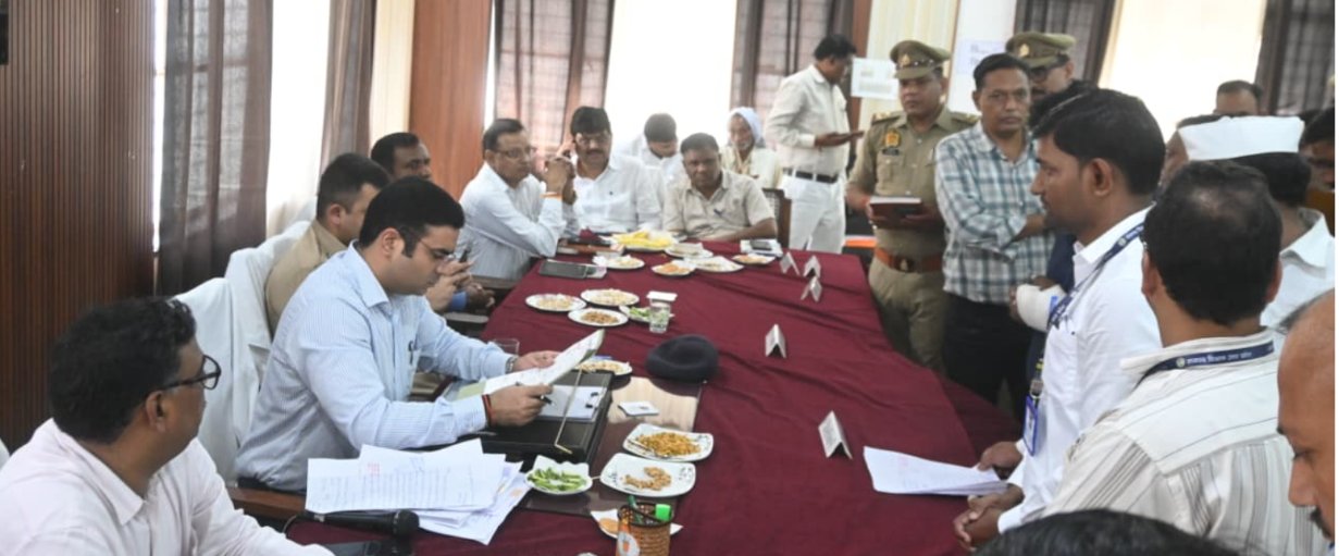 समाधान दिवस में अनुपस्थित अधिकारियों के खिलाफ डीएम को लिखा पत्र 